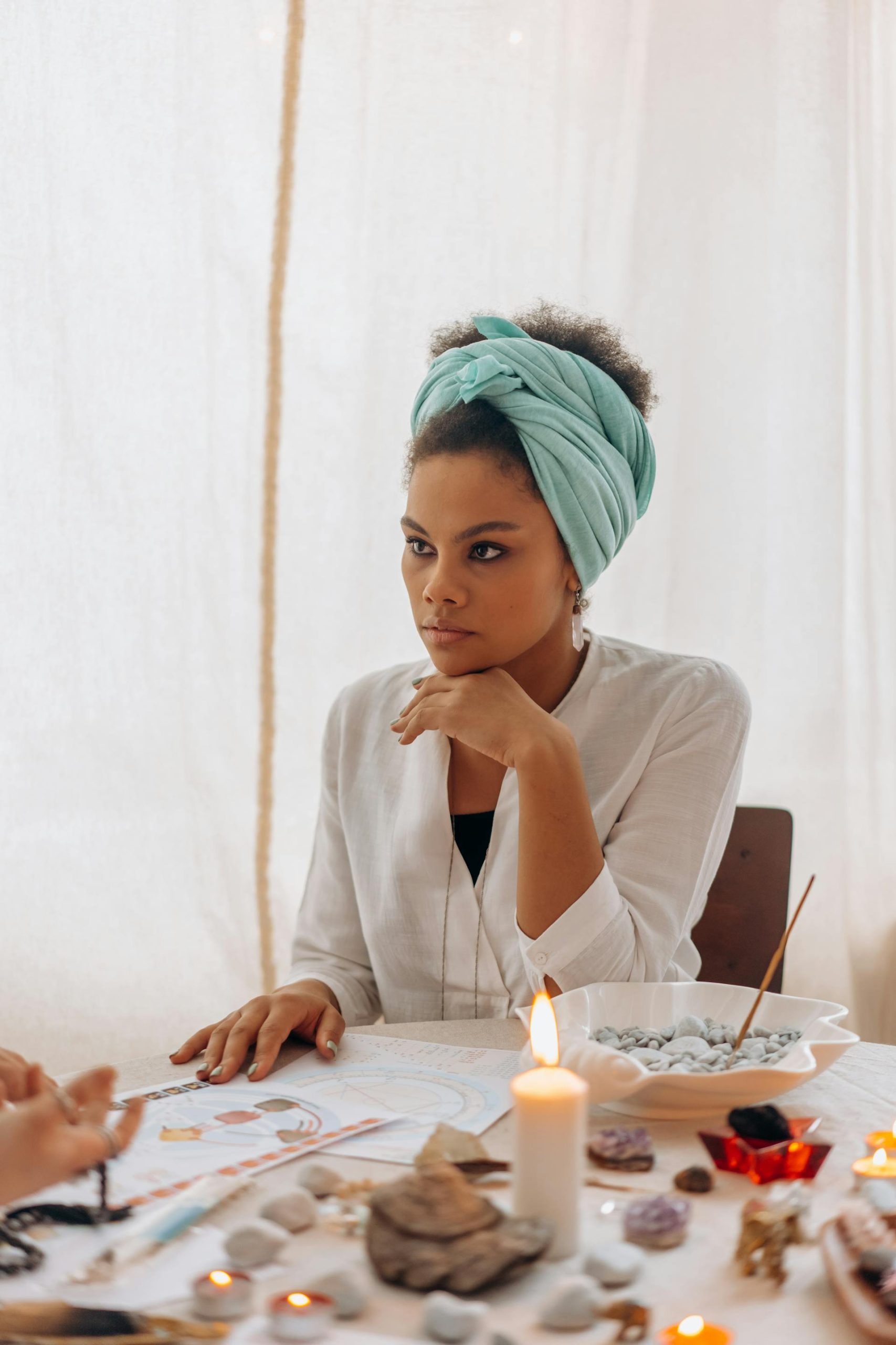 pexels-mikhail-nilov-6931879