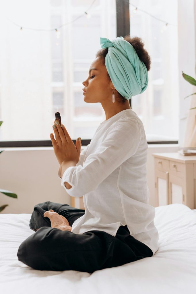 pexels-mikhail-nilov-6932013